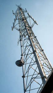 A modern-day unsightly example of a high-gain antenna